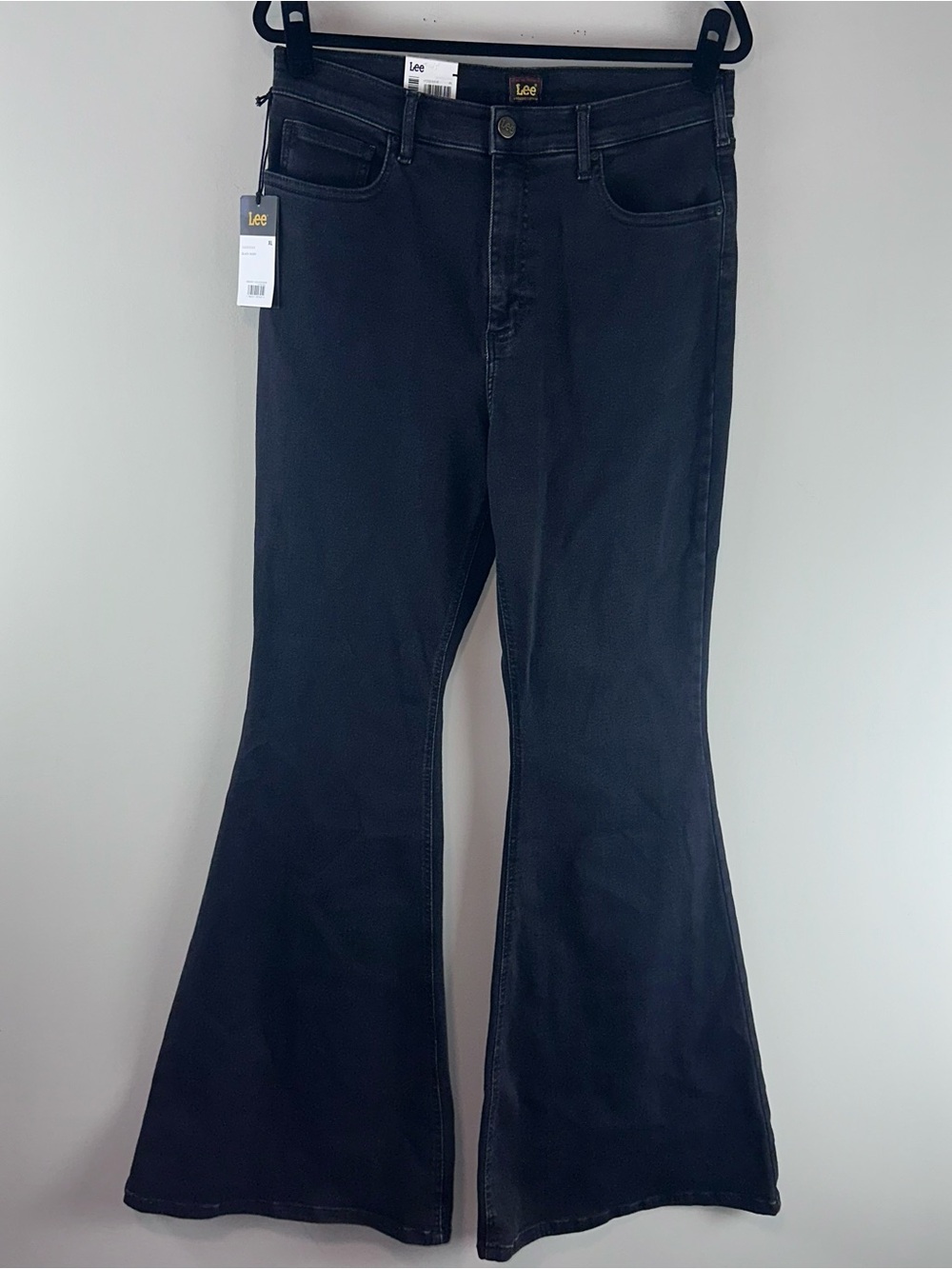 Lee Jeans Foreverfit Flare Skinny Flare Jeans in Black Avery Size XL